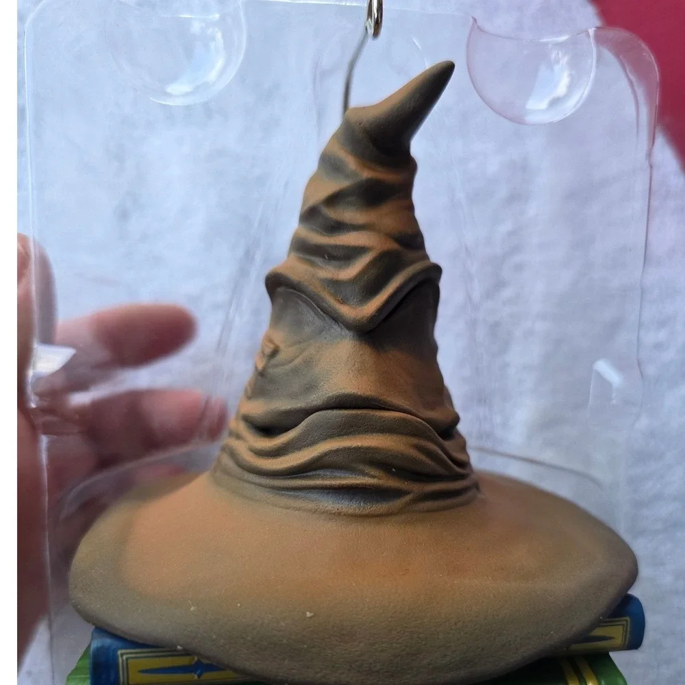 Hallmark 2021 Harry Potter Sorting Hat Magic Sound & Motion Keepsake Ornament P4